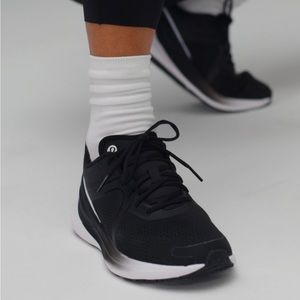 lululemon black blissful run gym shoes